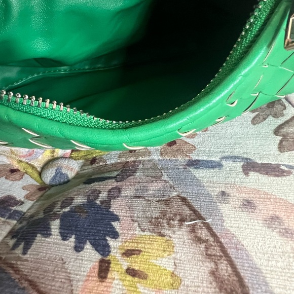 Woven Knotted Green Top Handle Bag - Picture 4 of 4